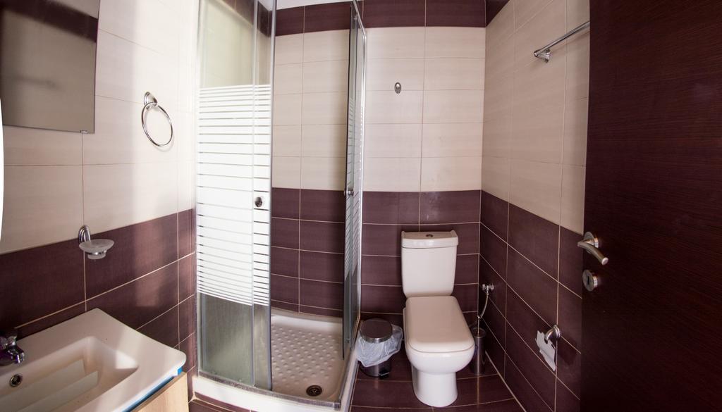 Theano Apartments ซาร์ตี ภายนอก รูปภาพ