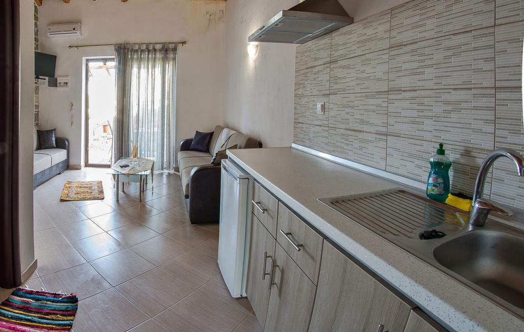 Theano Apartments ซาร์ตี ภายนอก รูปภาพ