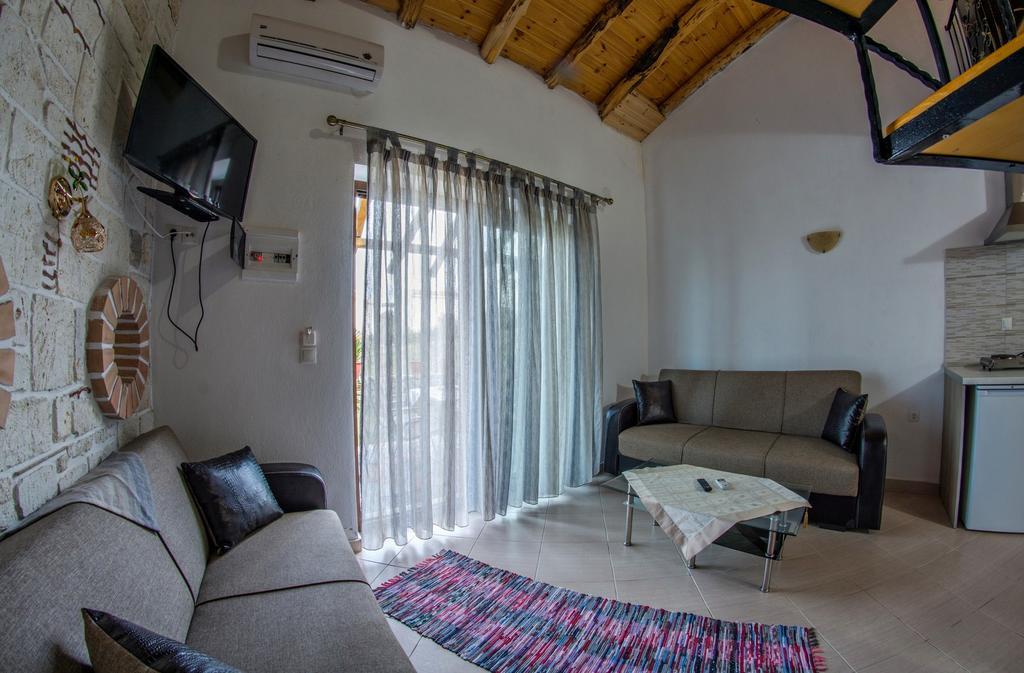 Theano Apartments ซาร์ตี ภายนอก รูปภาพ