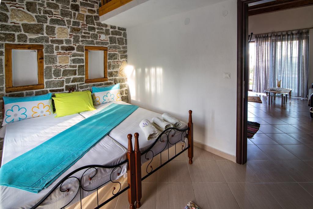Theano Apartments ซาร์ตี ภายนอก รูปภาพ